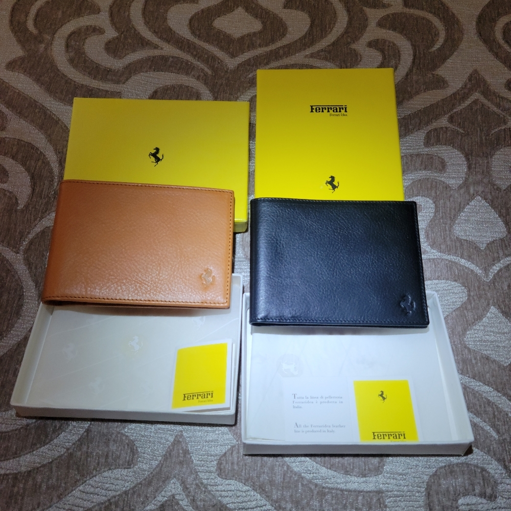 2 Men's leather Ferrari wallets
